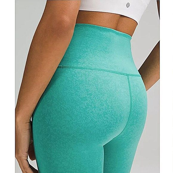NWT Lululemon Sz2 Blaze Maldives Green Wunder Train Hight Rise Crop 23" - Picture 3 of 11